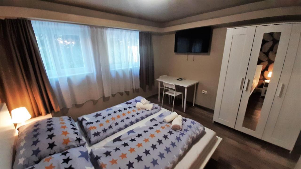Zöldház Panzió Gyenesdiás Exterior foto