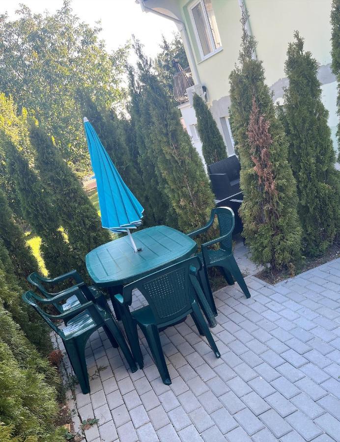 Zöldház Panzió Gyenesdiás Exterior foto
